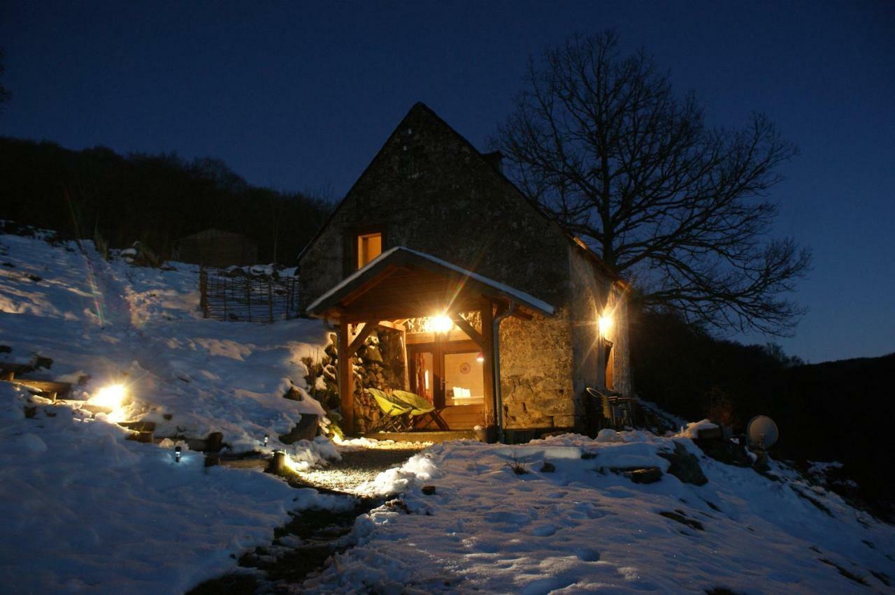 Le Gite De Chomet La Tour-dʼAuvergne Exterior foto
