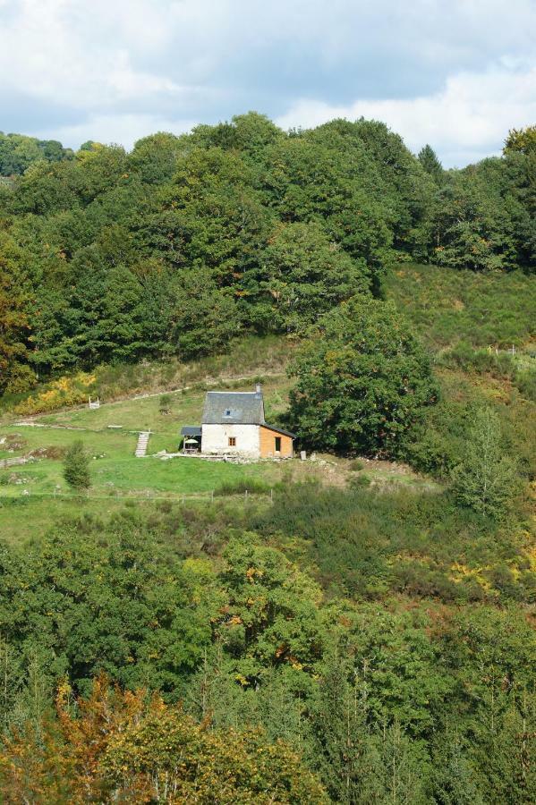 Le Gite De Chomet La Tour-dʼAuvergne Exterior foto